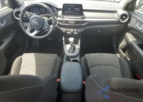 2022 Kia Forte Fe z USA, uszkodzony, nr VIN 3KPF24AD0NE499846